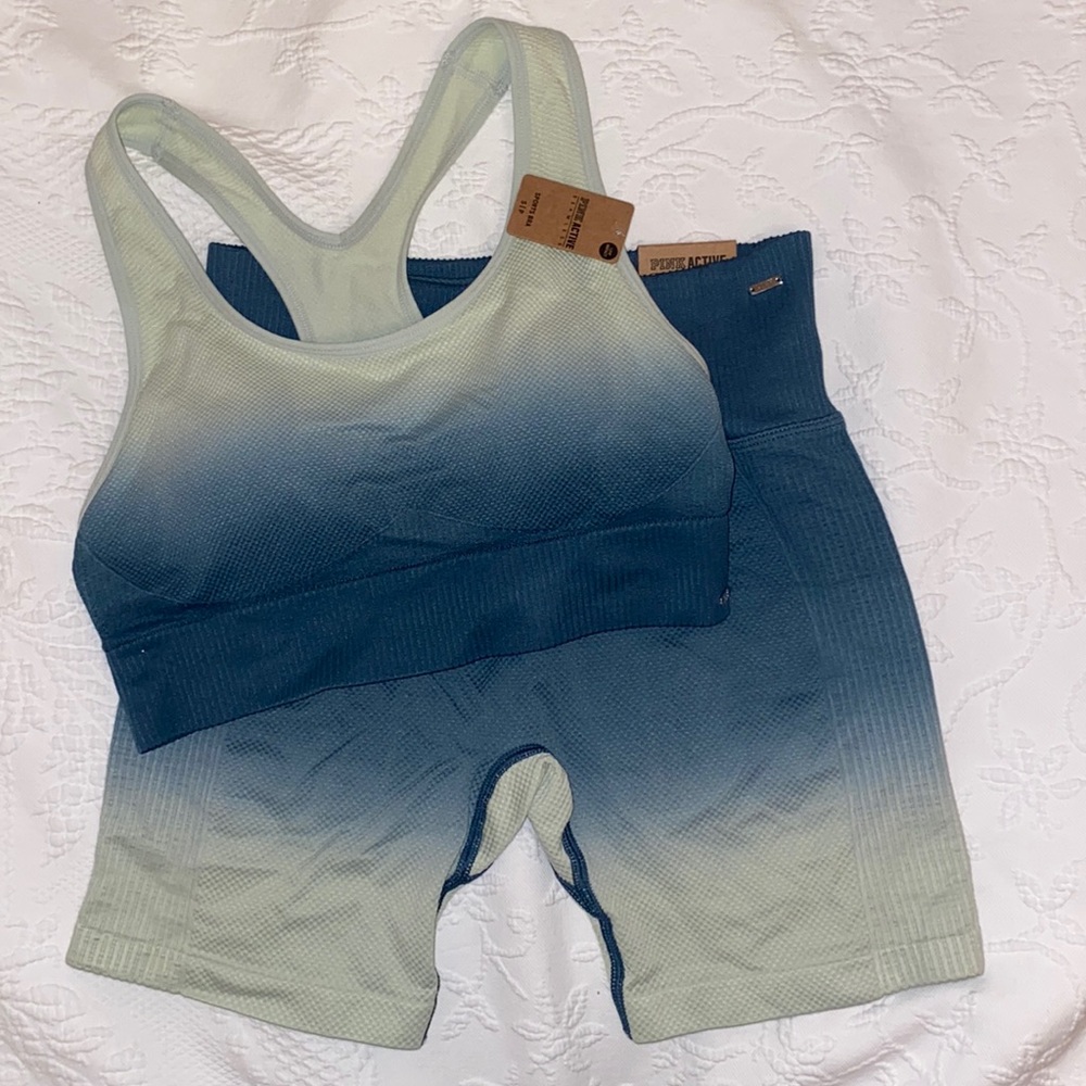 NWT Victoria’s Secret Pink Seamless Sports Bra Bike Shorts Set Size Small, teal